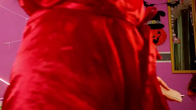 RileySkye online show from 10/17/25, 11:07