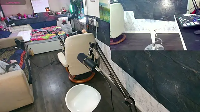 Snapshot of Doggyray44 chatting on 12/20/24, 04:31 Doggyray44 online show from 12/20/24, 04:31