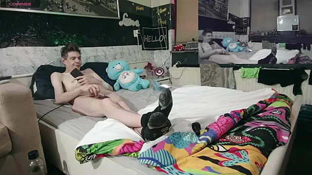 Snapshot of Doggyray44 chatting on 03/09/25, 04:27 Doggyray44 online show from 03/09/25, 04:27