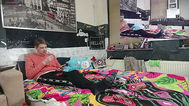 Snapshot of Doggyray44 chatting on 03/12/25, 05:13 Doggyray44 online show from 03/12/25, 05:13