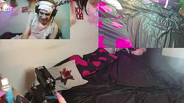 Snapshot of Doggyray44 chatting on 09/13/25, 11:37 Doggyray44 online show from 09/13/25, 11:37