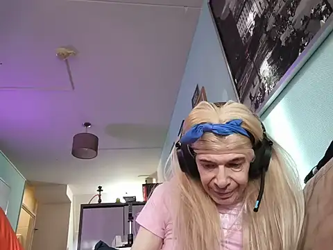 Doggyray44 online show from 06/06/26, 06:23