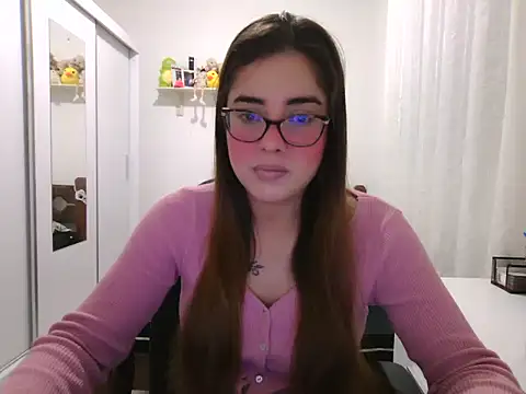 Snapshot of maliamiller chatting on 06/30/26, 02:34 maliamiller online show from 06/30/26, 02:34