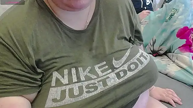 lisa Black00 online show from 04/15/26, 06:09