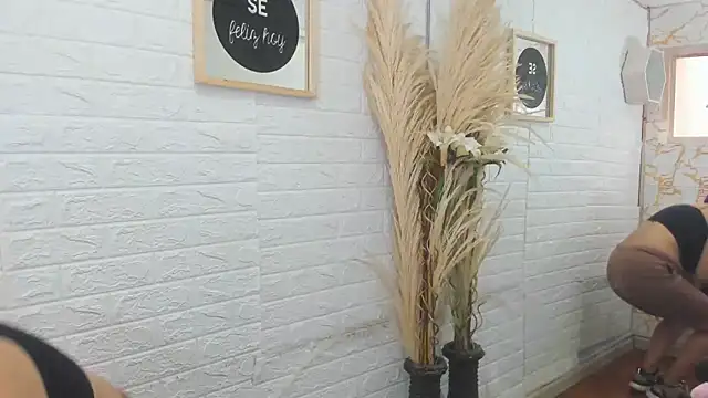 Snapshot of Aisha_09 chatting on 01/08/25, 02:46 Aisha 09 online show from 01/08/25, 02:46