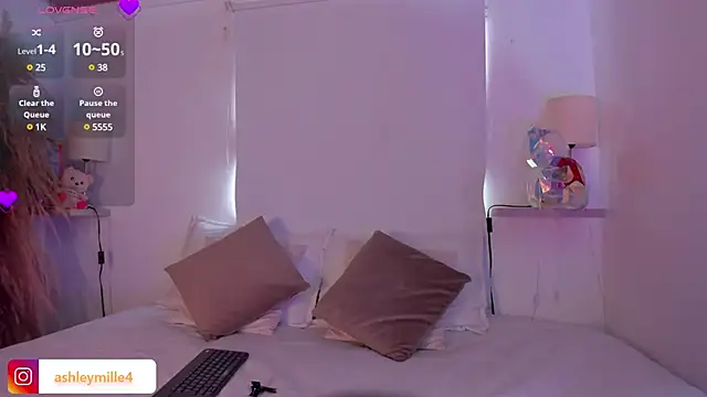  ashleymiller online show from 03/12/25, 07:06