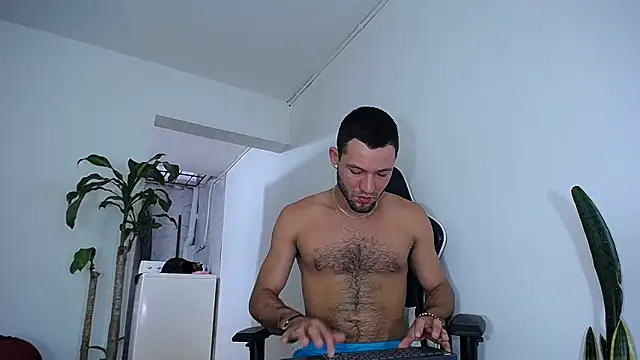 diamond black00 online show from 03/19/25, 10:42