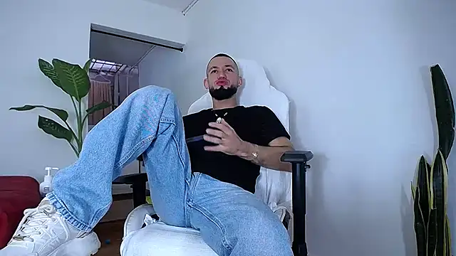 diamond black00 online show from 10/30/25, 09:48