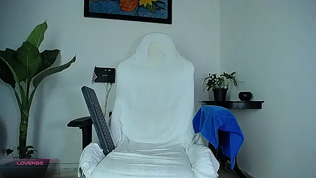 Snapshot of diamond_black00 chatting on 02/10/26, 07:07 diamond black00 online show from 02/10/26, 07:07