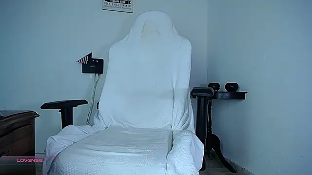 Snapshot of diamond_black00 chatting on 02/12/26, 10:05 diamond black00 online show from 02/12/26, 10:05