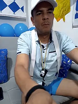 Snapshot of latinmartin73 chatting on 09/23/25, 12:46 latinmartin73 online show from 09/23/25, 12:46