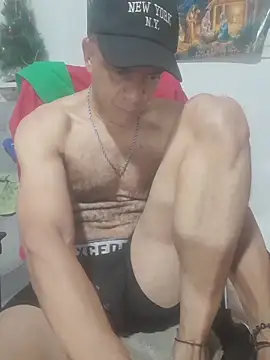 latinmartin73 online show from 12/18/25, 03:56