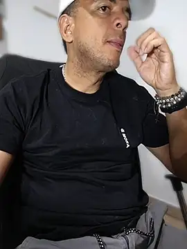 latinmartin73 online show from 04/26/26, 02:09