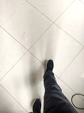 huzi518 online show from 04/07/26, 08:04