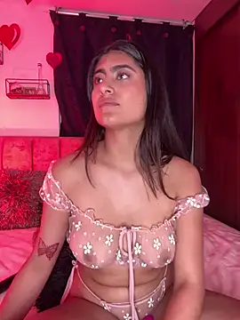 Snapshot of miakhalifaaa_ chatting on 02/13/25, 01:40 miakhalifaaa online show from 02/13/25, 01:40