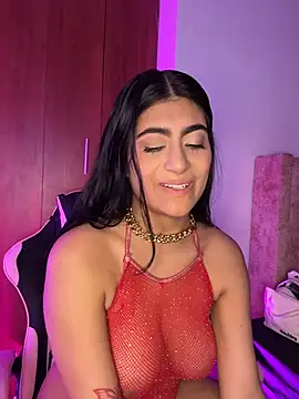 Snapshot of miakhalifaaa_ chatting on 11/20/25, 08:30 miakhalifaaa online show from 11/20/25, 08:30