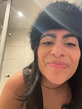 Snapshot of miakhalifaaa_ chatting on 12/05/25, 07:21 miakhalifaaa online show from 12/05/25, 07:21