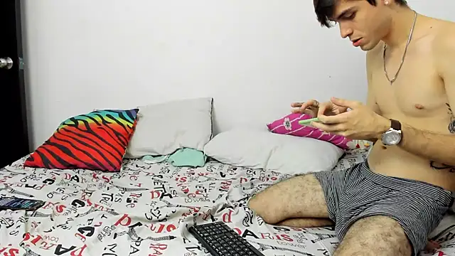 Snapshot of ashvsterry chatting on 03/13/25, 08:04 ashvsterry online show from 03/13/25, 08:04