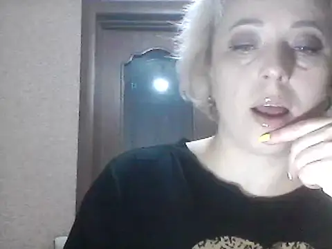 Snapshot of SweetCandy356 chatting on 03/15/25, 12:02 SweetCandy356 online show from 03/15/25, 12:02