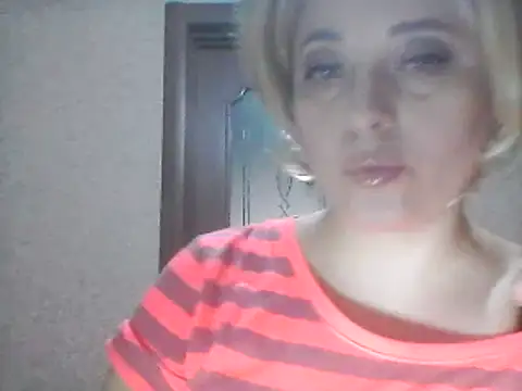 Snapshot of SweetCandy356 chatting on 03/16/25, 11:27 SweetCandy356 online show from 03/16/25, 11:27