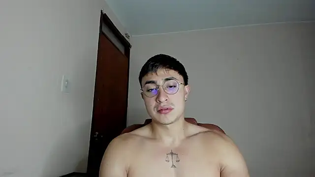 Leoknight online show from 03/07/25, 12:04