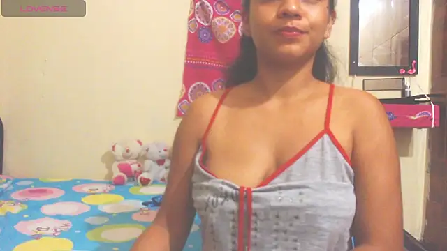 Mia brunette26 online show from 02/05/25, 08:32