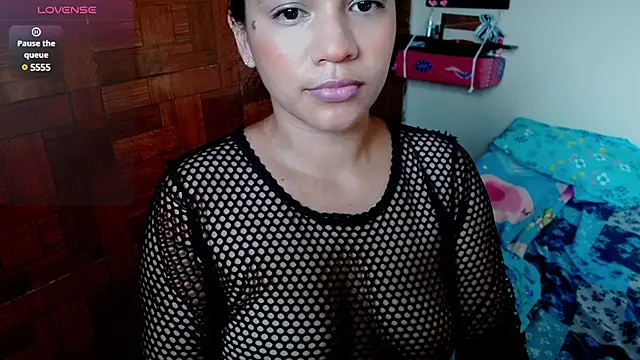 Mia brunette26 online show from 02/08/25, 09:04