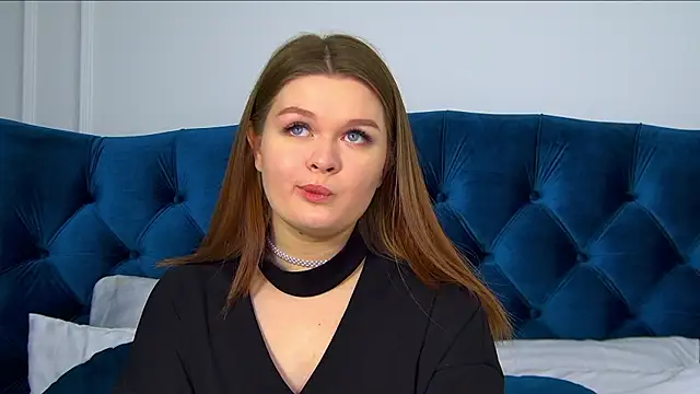 CrystalLyons online show from 02/01/25, 06:21