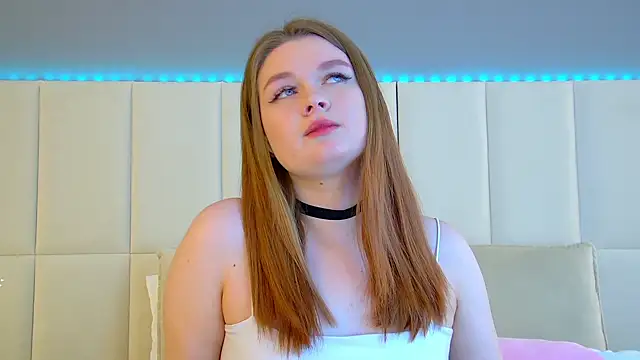 CrystalLyons online show from 03/02/25, 09:31