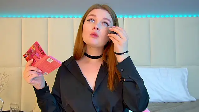 CrystalLyons online show from 03/02/25, 03:37