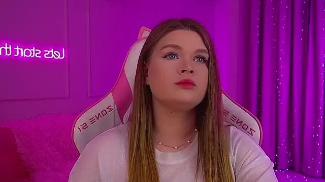 CrystalLyons online show from 02/03/26, 06:24