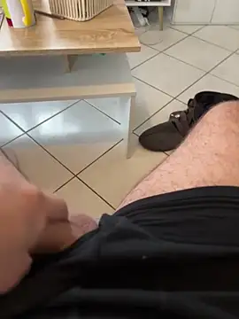 Snapshot of mj23641 chatting on 11/17/25, 09:59 mj23641 online show from 11/17/25, 09:59