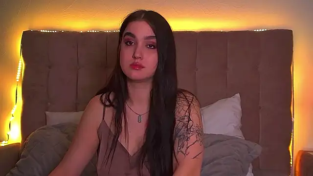 ChristinaMilton online show from 03/23/25, 01:09