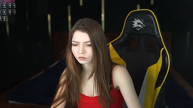 Snapshot of Michelle_054 chatting on 03/10/25, 12:59 Michelle 054 online show from 03/10/25, 12:59