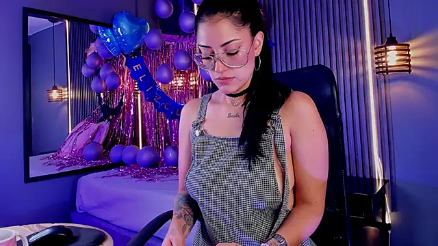 Snapshot of aura-baker chatting on 03/11/25, 12:39 aura-baker online show from 03/11/25, 12:39