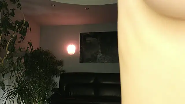 aryamirelle online show from 03/04/25, 12:55