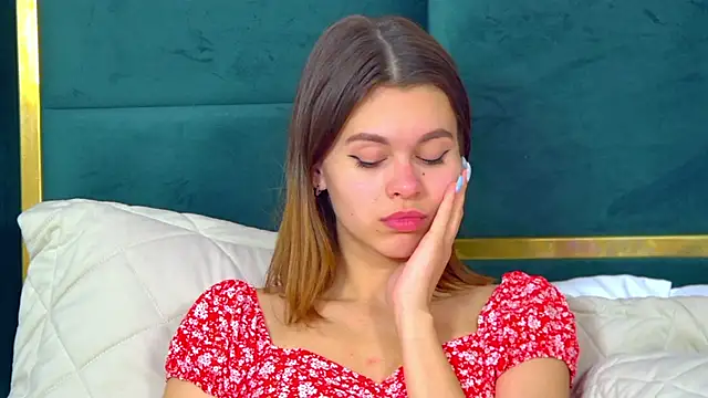 PollyLanders online show from 01/30/25, 03:51