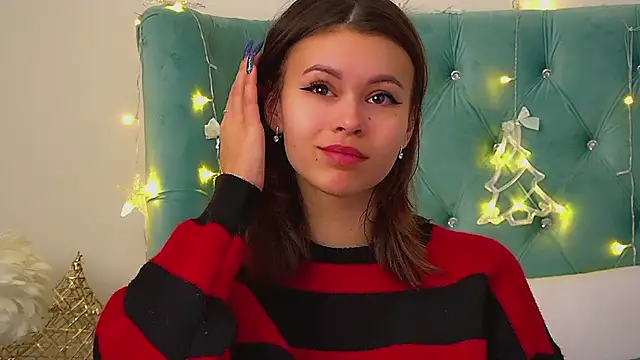 PollyLanders online show from 12/22/25, 08:06