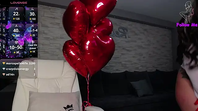 Snapshot of VictoriaMazze chatting on 02/13/25, 04:00 VictoriaMazze online show from 02/13/25, 04:00