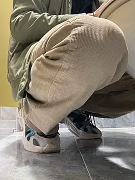 Lucascacaca online show from 12/28/24, 01:17