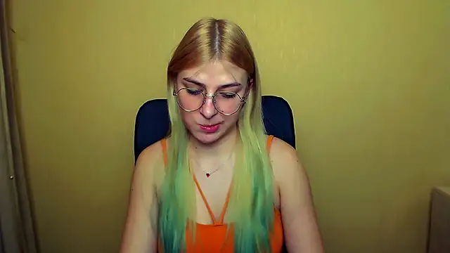 Luna Lush  online show from 01/28/25, 11:28