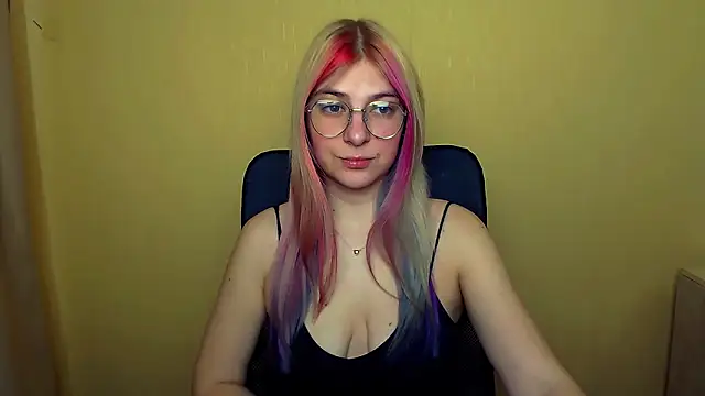 Luna Lush  online show from 03/20/25, 09:04