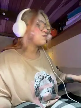 SophiaWeestt99 online show from 02/09/26, 05:11