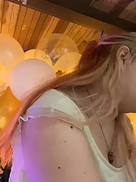 SophiaWeestt99 online show from 03/18/26, 04:59