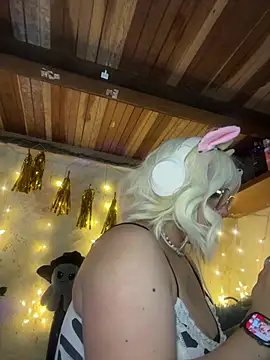 SophiaWeestt99 online show from 05/10/26, 03:44