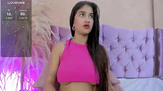 MIIAHERNANDEZ online show from 01/08/25, 10:48