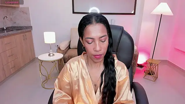 Shantaall  online show from 10/25/25, 07:49