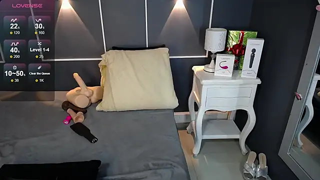 Snapshot of Emmawattsom chatting on 12/28/24, 03:26 Emmawattsom online show from 12/28/24, 03:26