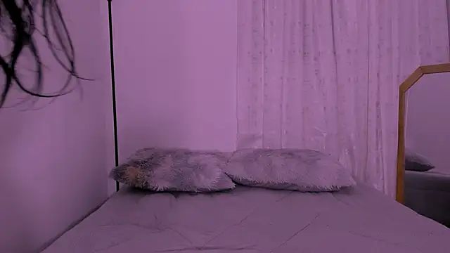 Miiafoxxx online show from 03/04/25, 12:39