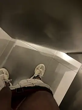 thiagowes online show from 04/11/26, 06:01